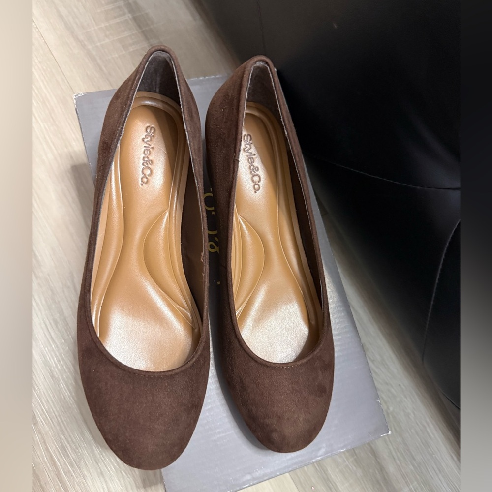 Style & Co. Women's Dark Brown Suede Flats